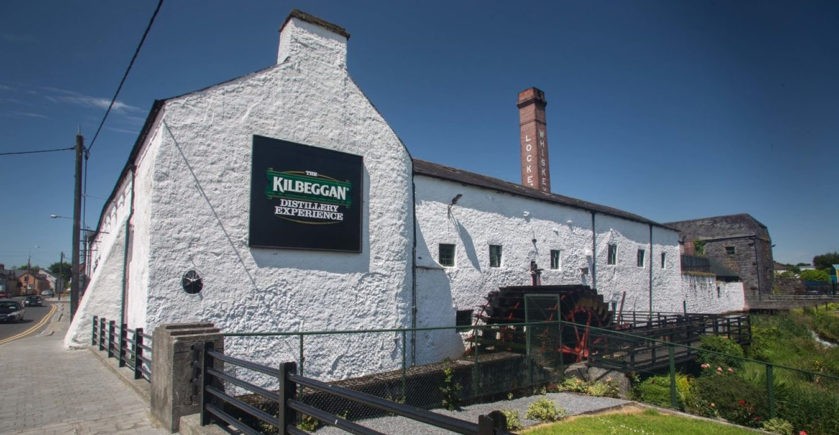 Cafe Bulldog Palenice Whiskey distillery Connemara